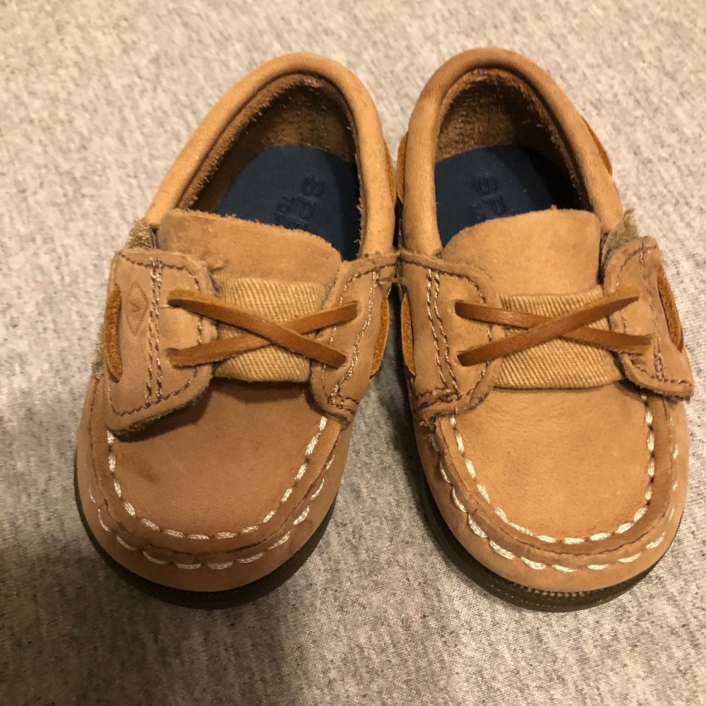 Sperry Little boy Shoes, size 2M